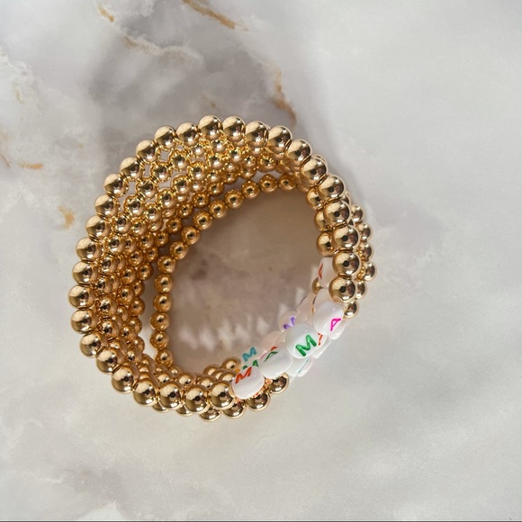 Last 1! ✨ Gold Beaded Mama Stretch Bracelet - Picture 3 of 4